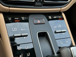 Porsche Macan T AWD 2026