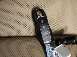 Porsche Macan T AWD 2026