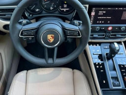 Porsche Macan T AWD 2026