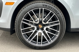 Porsche Macan T AWD 2026