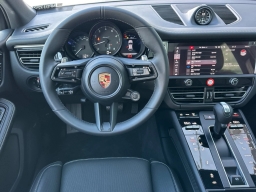 Porsche Macan T AWD 2026