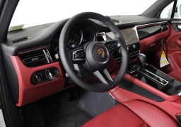 Porsche Macan T AWD 2026