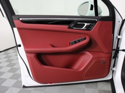 Porsche Macan T AWD 2026