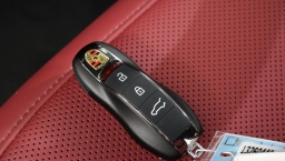 Porsche Macan T AWD 2026