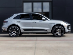 Porsche Macan Base AWD 2026