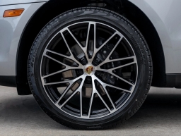 Porsche Macan Base AWD 2026