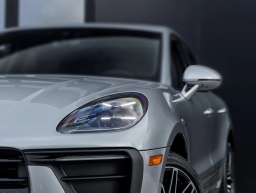 Porsche Macan Base AWD 2026