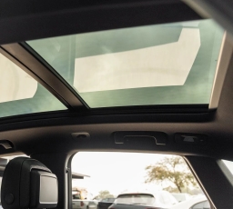 Porsche Macan Base AWD 2026