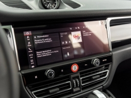 Porsche Macan Base AWD 2026