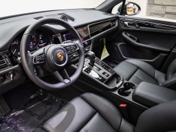 Porsche Macan T AWD 2026