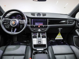 Porsche Macan T AWD 2026