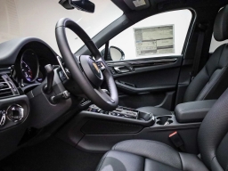 Porsche Macan T AWD 2026