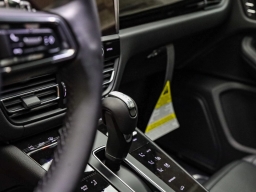 Porsche Macan T AWD 2026