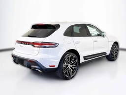 Porsche Macan T AWD 2026