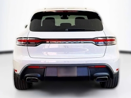Porsche Macan T AWD 2026