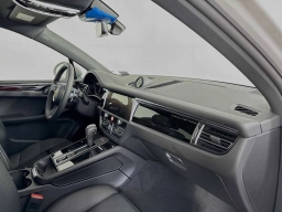 Porsche Macan T AWD 2026