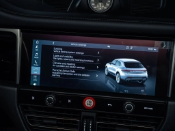 Porsche Macan Base AWD 2026