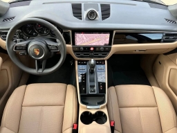 Porsche Macan T AWD 2026