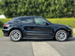 Porsche Macan T AWD 2026