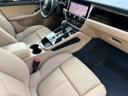 Porsche Macan T AWD 2026