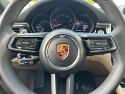 Porsche Macan T AWD 2026