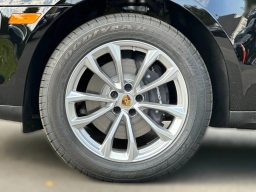 Porsche Macan T AWD 2026