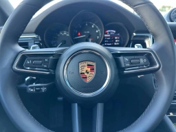 Porsche Macan T AWD 2026