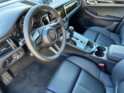 Porsche Macan T AWD 2026