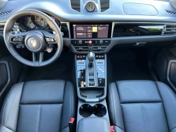Porsche Macan T AWD 2026