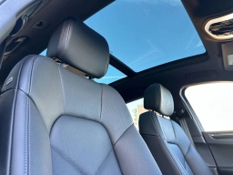 Porsche Macan T AWD 2026