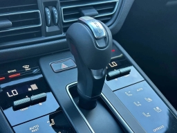 Porsche Macan T AWD 2026