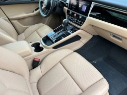 Porsche Macan T AWD 2026