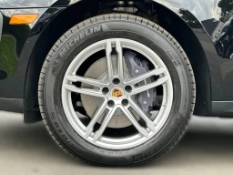 Porsche Macan T AWD 2026