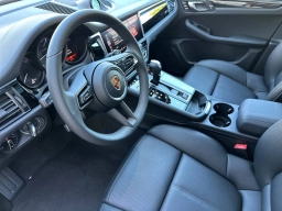 Porsche Macan T AWD 2026