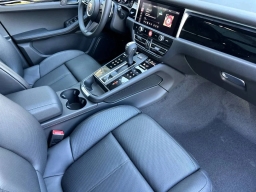 Porsche Macan T AWD 2026