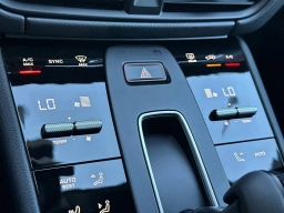 Porsche Macan T AWD 2026