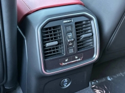 Porsche Macan T AWD 2026