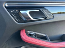 Porsche Macan T AWD 2026