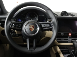 Porsche Macan T AWD 2026