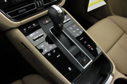 Porsche Macan T AWD 2026