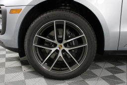 Porsche Macan T AWD 2026