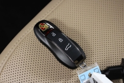 Porsche Macan T AWD 2026