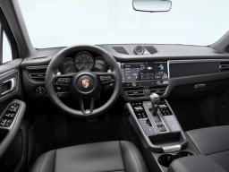 Porsche Macan Base AWD 2026