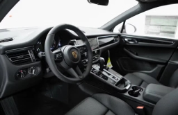 Porsche Macan T AWD 2026