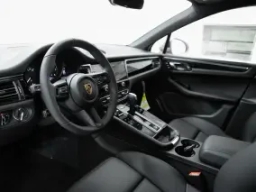Porsche Macan T AWD 2026