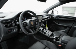 Porsche Macan T AWD 2026