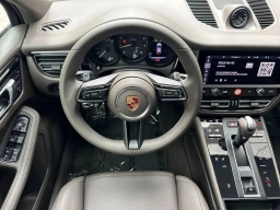Porsche Macan T AWD 2026