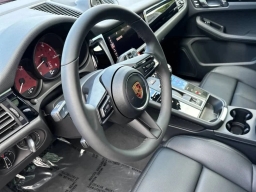 Porsche Macan T AWD 2026
