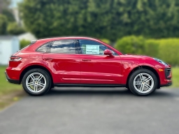 Porsche Macan T AWD 2026