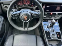Porsche Macan T AWD 2026